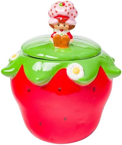 Silver Buffalo Strawberry Shortcake Sitting, 3D Sculpted Snack Jar