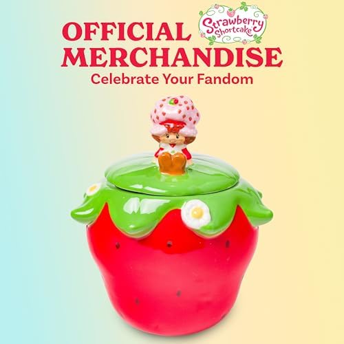 Silver Buffalo Strawberry Shortcake Sitting, 3D Sculpted Snack Jar