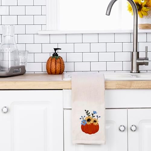SKL Home Fall/Thanksgiving Pumpkin Bouquet Hand Towel Set-2pc, Natural - Image 2
