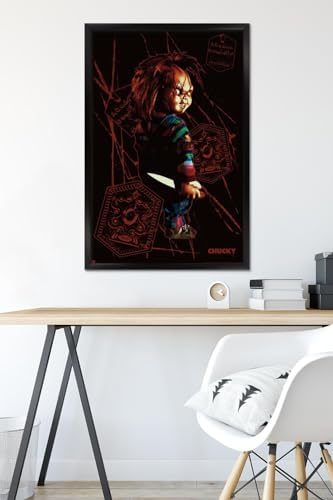 Trends International Chucky: Let's Be Friends - Knife Wall Poster, 22.37" x 34.00", Black Framed Version