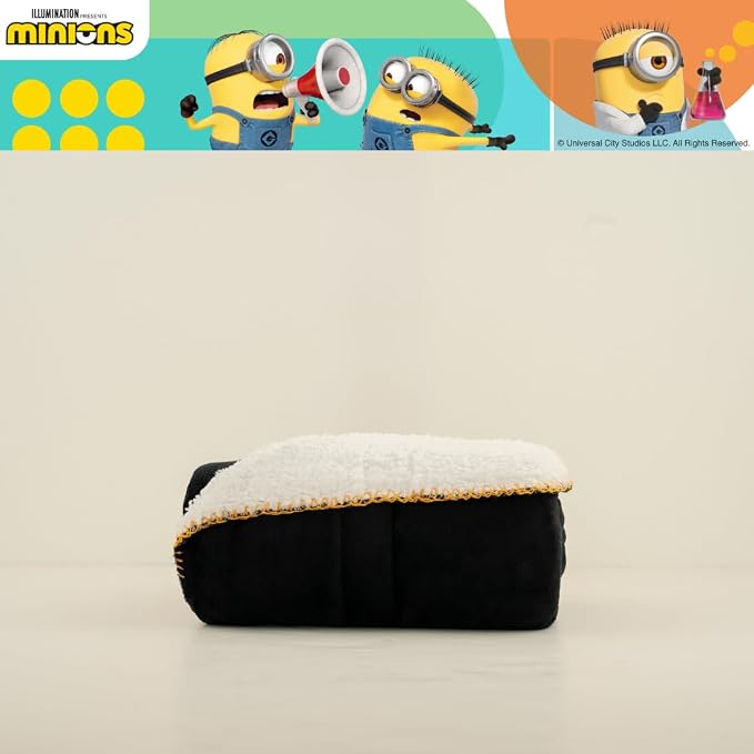 Minions Kids Bedding Soft Plush Sherpa Blanket Throw, 46 in x 60 in, (Officially Licensed Product) by Franco