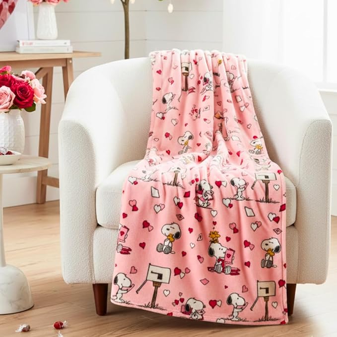 Peanuts® Snoopy Cozy Throw 60 in x 70 in – Soft Cozy Plush for Couch, Bed & Travel, Collectible Gift (Officially Licensed Product) by Franco Collectibles®
