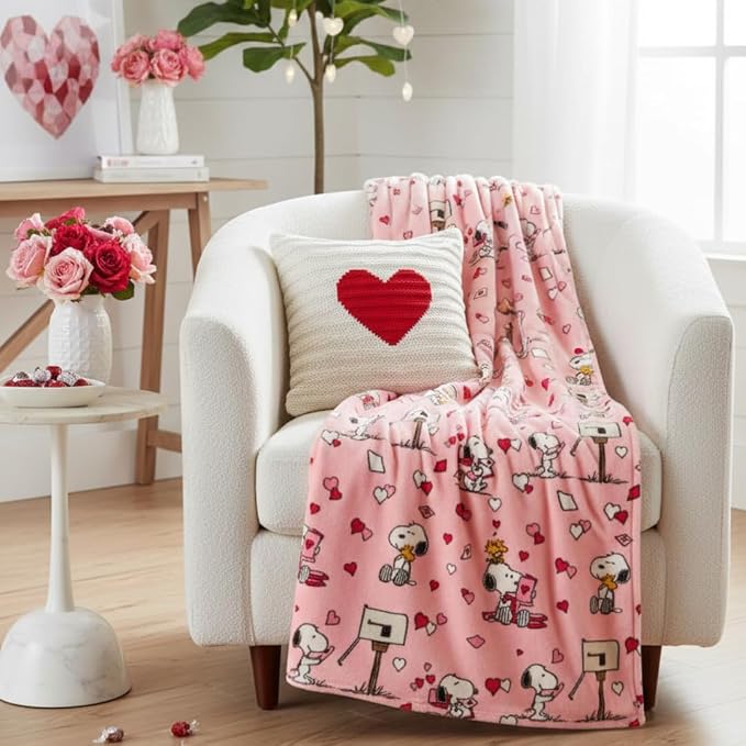 Peanuts® Snoopy Cozy Throw 60 in x 70 in – Soft Cozy Plush for Couch, Bed & Travel, Collectible Gift (Officially Licensed Product) by Franco Collectibles®