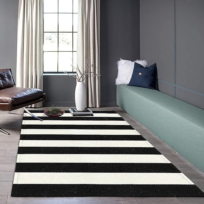 LEEVAN Black and White Outdoor Rug 3X5, Cotton Washable Striped Patio Rugs Hand Woven Front Door Mat, Reversible Entryway Rug Farmhouse Black Floor Carpet for Balcony/Courtyard/Entrance