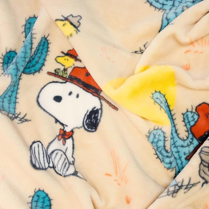 Franco Peanuts Snoopy & Woodstock Camping Boy Scout Bedding Super Soft Cozy Plush Throw, 50 in x 70 in, (Official Peanuts Product) Collectibles