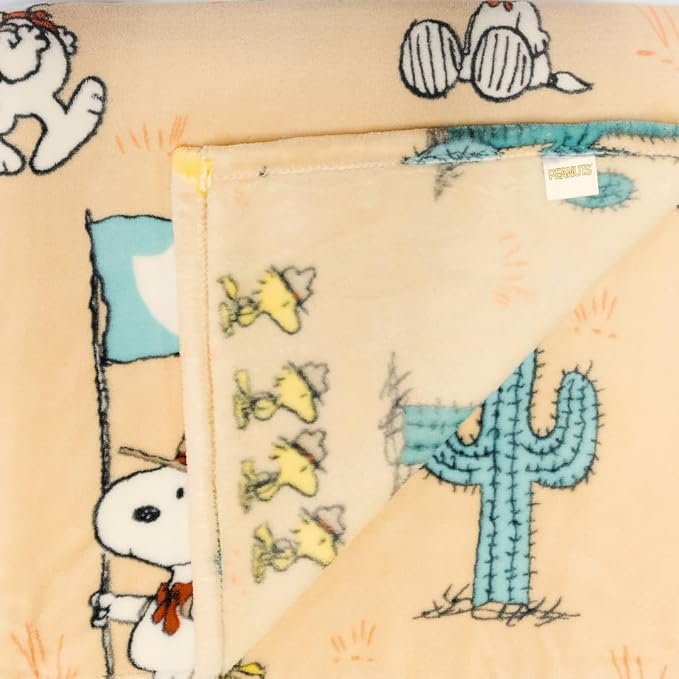 Franco Peanuts Snoopy & Woodstock Camping Boy Scout Bedding Super Soft Cozy Plush Throw, 50 in x 70 in, (Official Peanuts Product) Collectibles