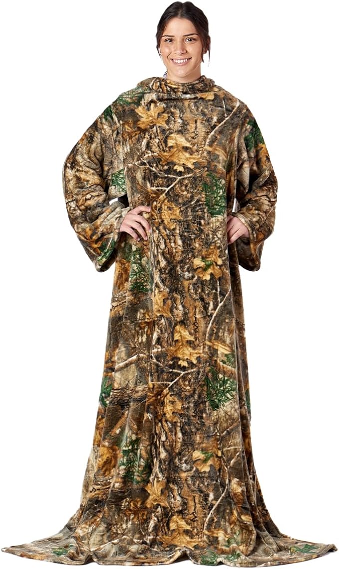 Northwest Realtree Silk Touch Comfy Throw Blanket with Sleeves, 48" x 71", Realtree Edge