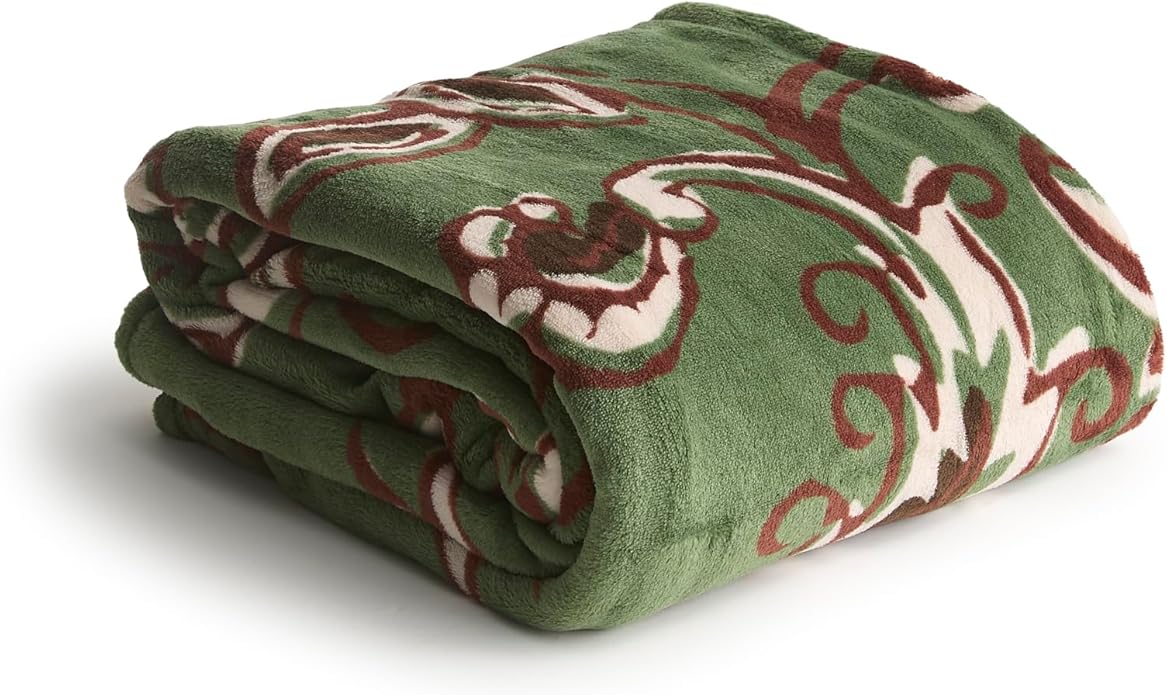Vera Bradley Women's Fleece Throw Blanket – Soft Plush Blanket for Couch, Bedroom & Home Décor