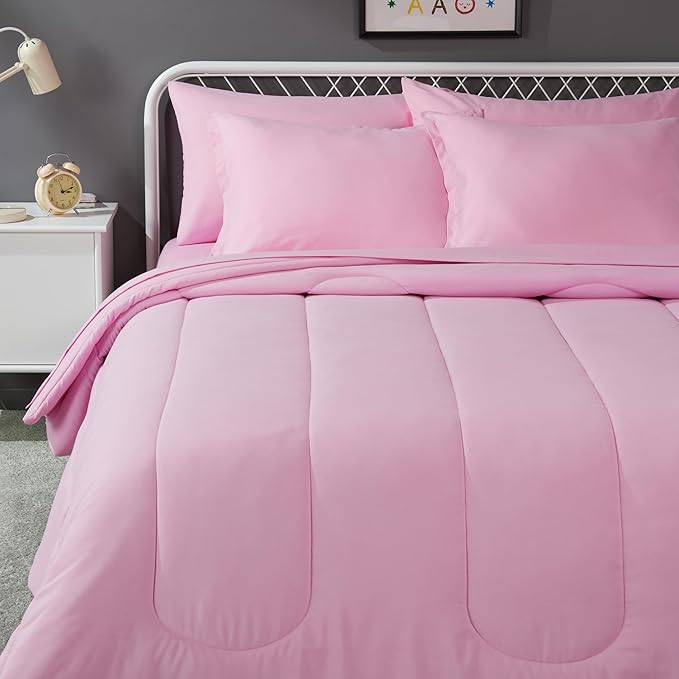 Amazon Basics 7-Piece Soft Microfiber Kid's Bed-in-a-Bag Bedding Set, Full/Queen, Pink, Solid