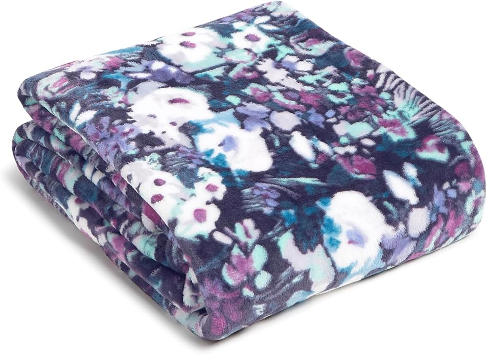 Vera Bradley Women's Fleece Throw Blanket – Soft Plush Blanket for Couch, Bedroom & Home Décor