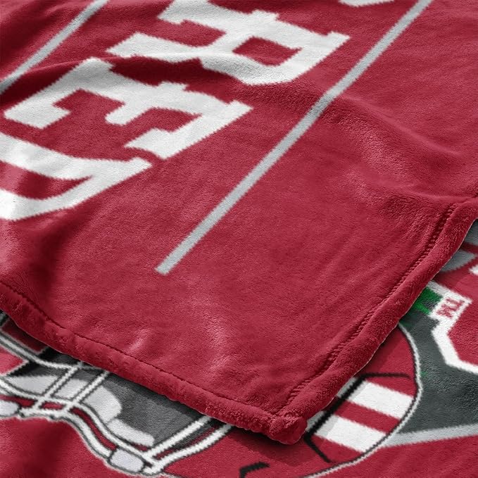 Northwest NCAA Silk Touch Throw Blanket, Ultra Soft Plush Polyester, Lightweight Warm Decorative Fan Gift, 46 x 60 in