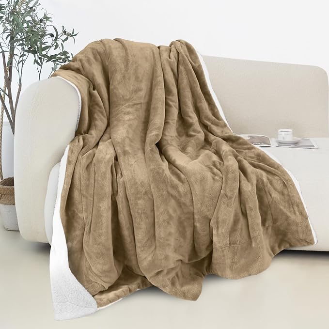 Elegant Comfort Reversible and Ultra-Plush Flannel Fleece Sherpa Throw- Lightweight Soft and Cozy- All Season Decorative Throw, Perfect for Lounging, 50 x 60 inches, Taupe