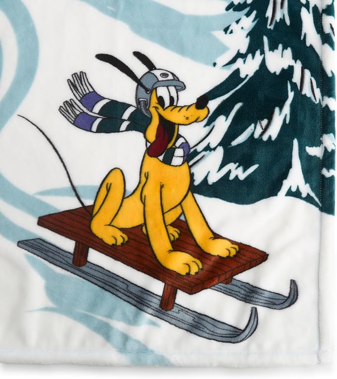 Vera Bradley Women's Disney Fleece Plush Throw Blanket, Ski Weekend Mickey and Friends, One Size