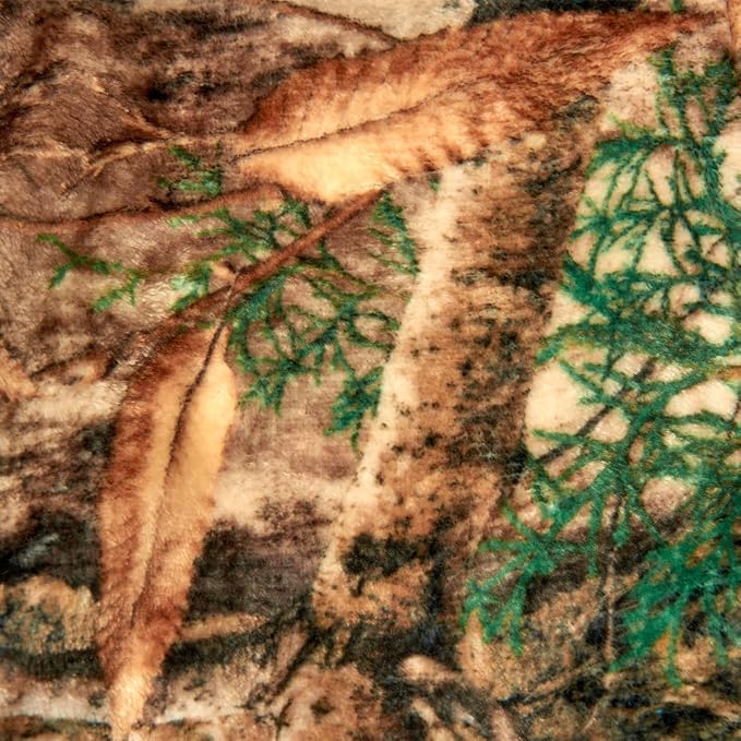 Northwest Realtree Silk Touch Comfy Throw Blanket with Sleeves, 48" x 71", Realtree Edge