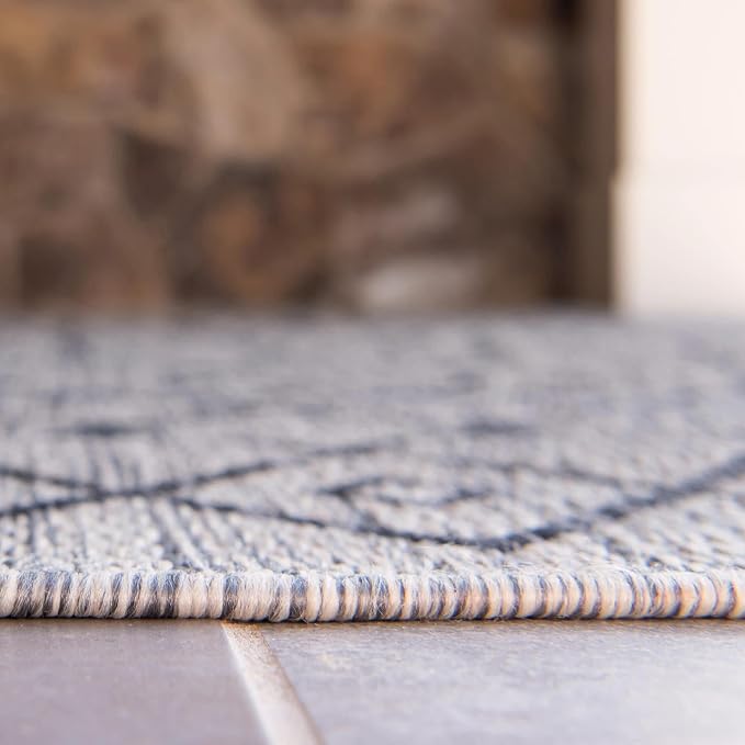 Unique Loom Outdoor Trellis Collection Area Rug - Tribal Trellis (3' 3" x 5' 3" Rectangle, Gray/ Black)