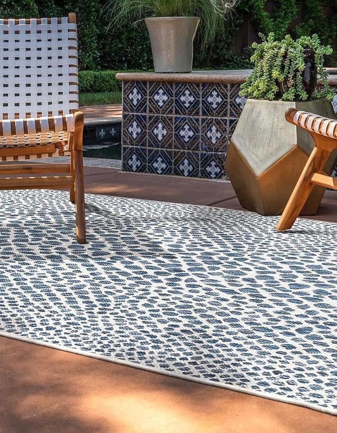 Unique Loom Jill Zarin Outdoor Collection Area Rug - Cape Town (7' 10" x 11' 4" Rectangle, Blue/ Olive)