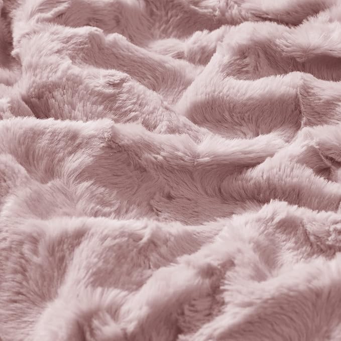 Madison Park Zuri Faux Fur Reversible Throw Blanket, 50 x 60 in, Blush | Oversized Soft Plush, Luxury, Animal Stripes, Mink Reverse, Modern, All Season, for Bed Sofa Couch, OEKO-TEX Certified