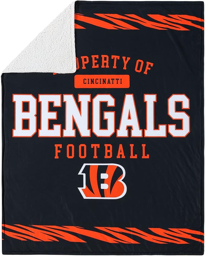 FOCO NFL Unisex-Adult NFL Team Logo Property 60" x 50" Sherpa Plush Throw Blanket