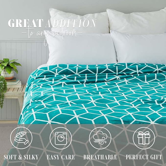 Elegant Comfort Luxury Velvety Feel Blanket, All-Season Lightweight Blanket, Ultra Plush, Soft, Cozy-Fuzzy Flannel Fleece for Couch, Sofa, Bed, Travel, Cube Design, Full/Queen, Turqouise