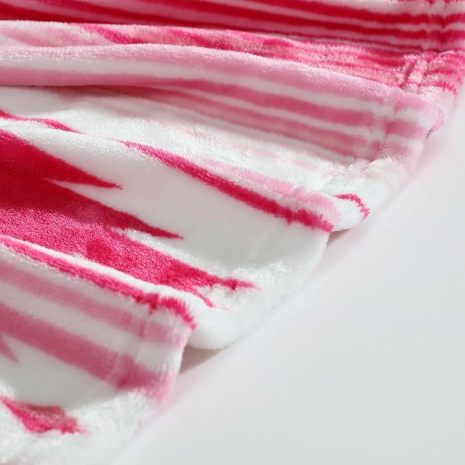 Wrangler - Blanket, Super Soft Plush Fleece Bedding, Yellowstone Inspired Throw Blanket for Couch or Bed (Coyote Sands Pink, 50" x 60")