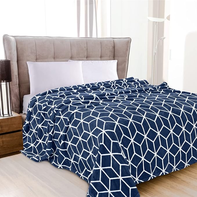 Elegant Comfort Luxury Velvety Feel Blanket, All-Season Lightweight Blanket, Ultra Plush, Soft, Cozy-Fuzzy Flannel Fleece for Couch, Sofa, Bed, Travel, Cube Design, King/California King, Navy