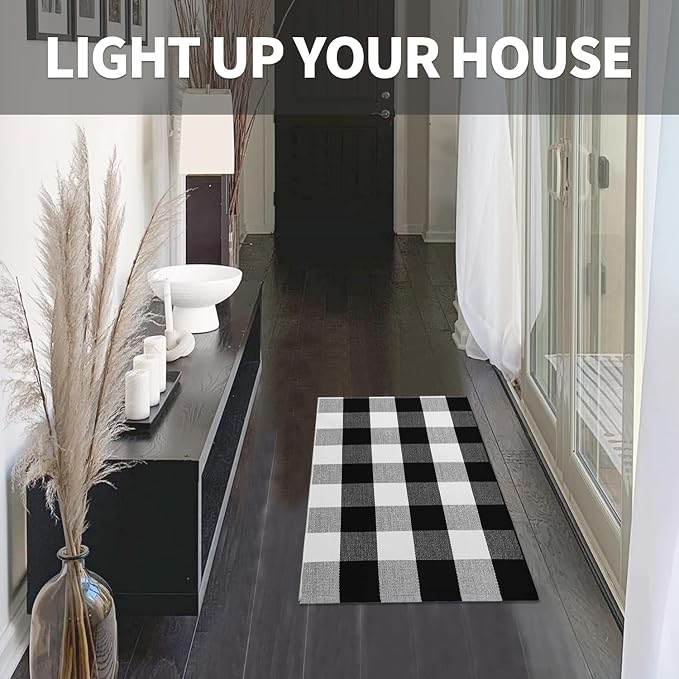 IOHOUZE Buffalo Plaid Checkered Rug 2x3 Ft Front Door Mats, Washable Area Rugs for Front Porch Decor, Spring Summer Welcome Mats Outdoor, Black White Rug for Farmhouse/Entryway/Home Entrance