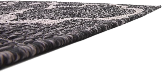 Unique Loom Outdoor Trellis Collection Area Rug (5' 1" x 8' Rectangle, Black/ Ivory)