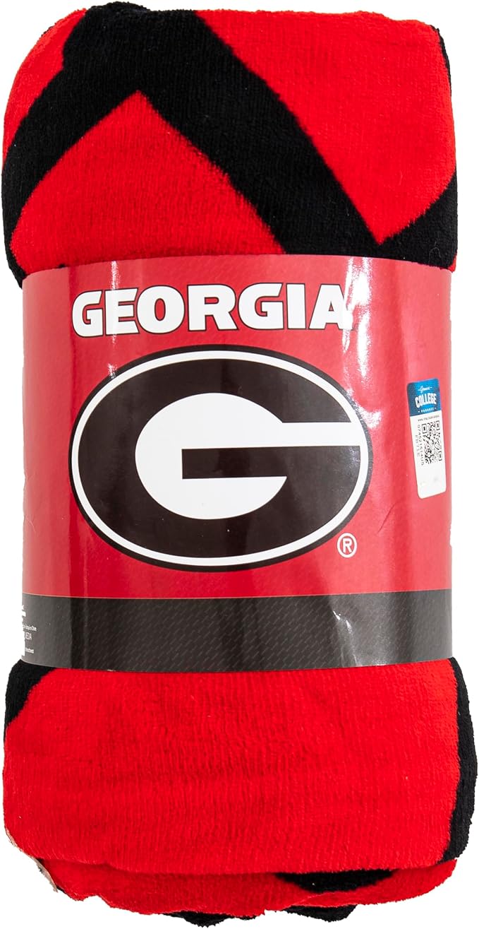 Northwest NCAA Georgia Bulldogs Micro Raschel Throw Blanket – 46" x 60" – Halftone Design – Soft Warm Stadium Blanket