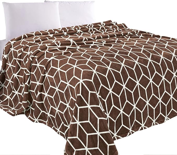 Elegant Comfort Luxury Velvety Feel Blanket, All-Season Lightweight Blanket, Ultra Plush, Soft, Cozy-Fuzzy Flannel Fleece for Couch, Sofa, Bed, Travel, Cube Design,King/California King,Chocolate Brown