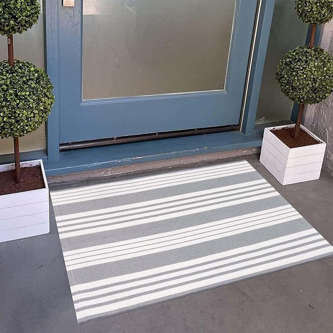 Grey and White Striped Doormat 24'' x 35'' Front Porch Rug Machine Washable Indoor Outdoor Doormat for Front Porch Hand-Woven Entryway Rug for Laundry/Bathroom/Bedroom