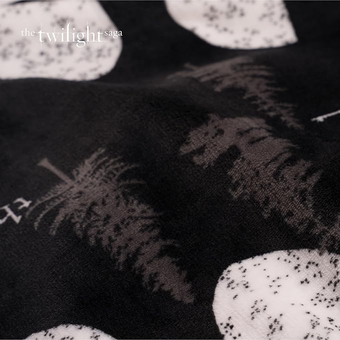 Twilight The Saga Throw Blanket, Super Soft Cozy Plush Bedding, 70" x 50", (Officially Licensed Product) by Franco Collectibles