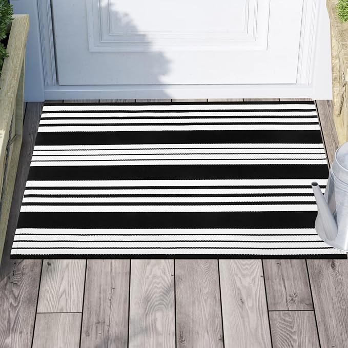 LEEVAN 2'X3' Black and White Striped Woven Cotton Reversible Outdoor Rug | Small Machine Washable Front Porch Rug, Entryway Door Mat, Indoor Layering Carpet for Farmhouse Bathroom Laundry