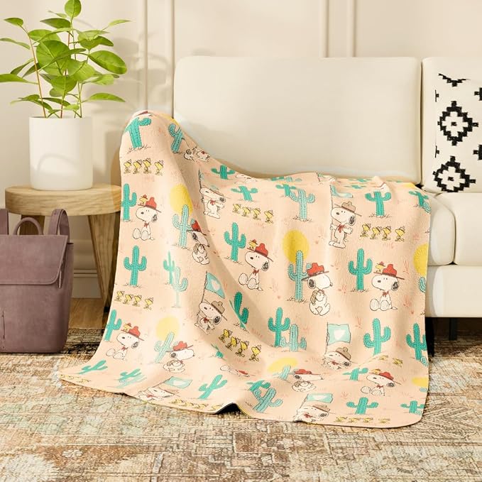 Franco Peanuts Snoopy & Woodstock Camping Boy Scout Bedding Super Soft Cozy Plush Throw, 50 in x 70 in, (Official Peanuts Product) Collectibles