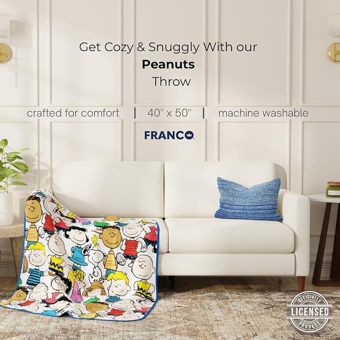 Franco Collectibles® Peanuts® Charlie Brown, Snoopy, Lucy & Gang Super Soft Cozy Plush Throw Blanket, 40 in x 50 in, (Official Peanuts® Product)