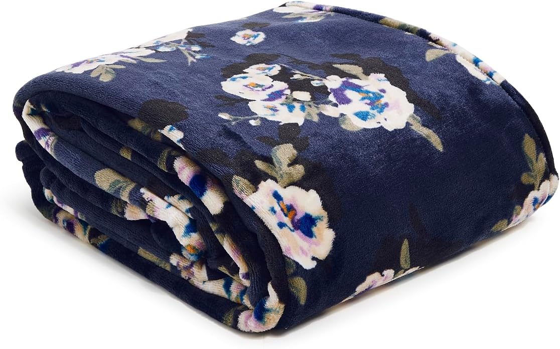Vera Bradley Women's Fleece Throw Blanket – Soft Plush Blanket for Couch, Bedroom & Home Décor