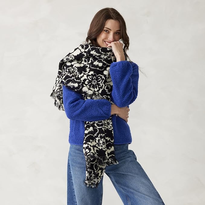Vera Bradley Women's Blanket Wrap