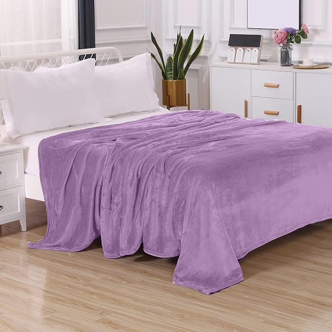 Elegant Comfort Luxury Velvety Feel Blanket, All-Season Lightweight Blanket, Ultra Plush, Soft, Cozy-Fuzzy Flannel Fleece for Couch, Sofa, Bed, Travel, Solid Design, Twin/Twin XL, Lavender