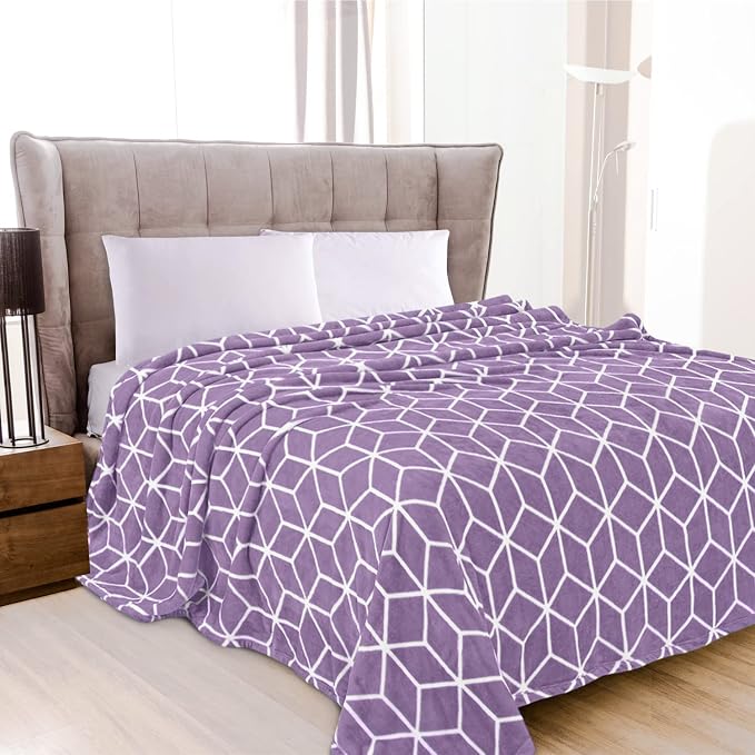 Elegant Comfort Luxury Velvety Feel Blanket, All-Season Lightweight Blanket, Ultra Plush, Soft, Cozy-Fuzzy Flannel Fleece for Couch, Sofa, Bed, Travel, Cube Design, Full/Queen, Lilac