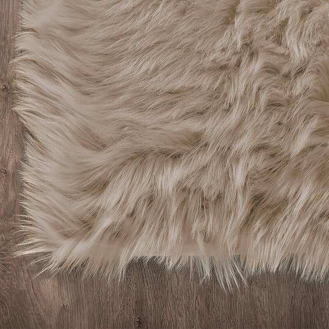 Latepis Light Brown Beige Living Room Rugs Faux Sheepskin Fur 5x7 Area Rugs for Bedroom Fluffy Washable Rug Large Plush Fuzzy Floor Rug Home Decor Rectangle