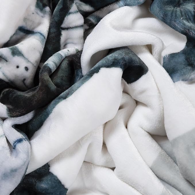 Carstens, Inc. Dean Crouser Plush Sherpa Fleece Oversized Throw Blanket 54" x 68", Mama Bear & Cubs