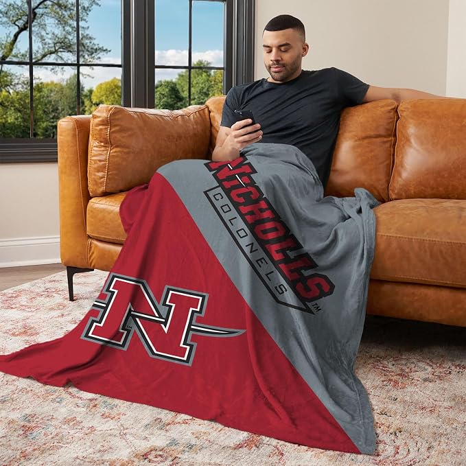 Northwest NCAA Silk Touch Throw Blanket, Ultra Soft Plush Polyester, Lightweight Warm Decorative Fan Gift, 46 x 60 in
