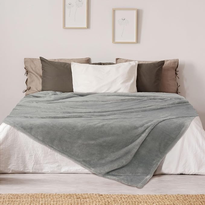 DEZ FURNISHINGS Ultra Soft Plush Fleece Throw Blanket, Double Sided Cozy Thick Warm Blanket for Sofa & Bed, King (108" x 90"), Light Gray