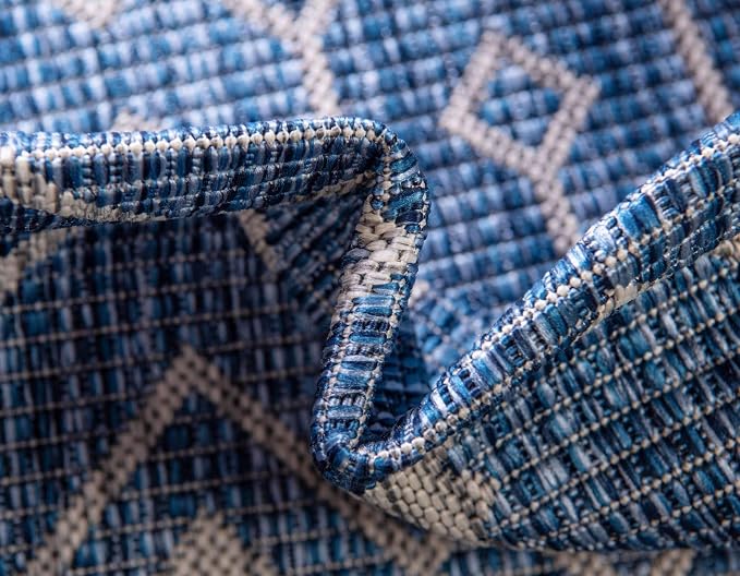Unique Loom Outdoor Trellis Collection Area Rug - Tribal Trellis (5' 1" Round, Blue/ Ivory)