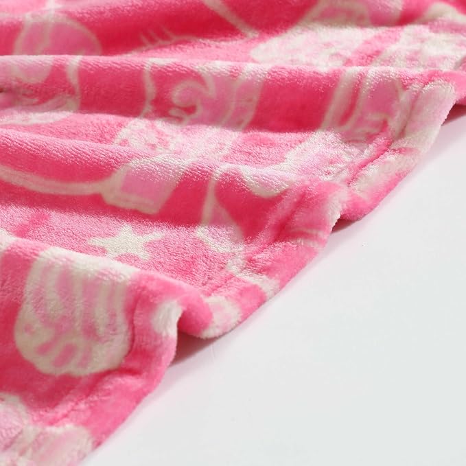 Wrangler - Plush Fleece Throw Blanket, Super Soft Bedding, Yellowstone-Inspired, Dorm Room Essentials, 50x60, Knockin Boots Pink