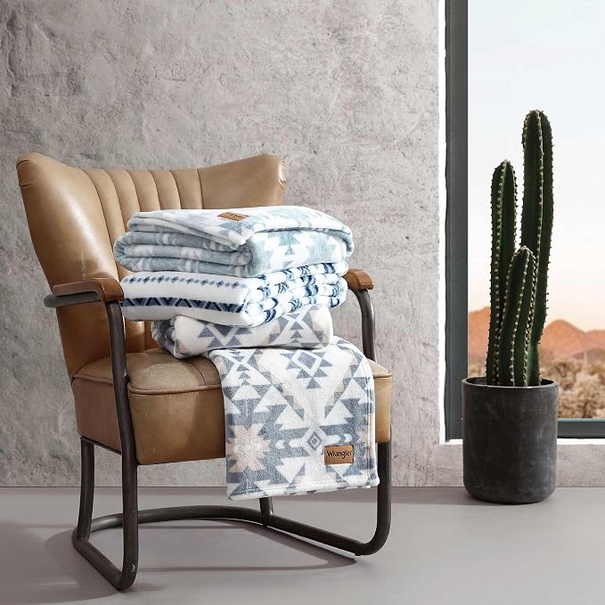 Wrangler - Blanket, Super Soft Sherpa Bedding, Yellowstone Inspired Throw Blanket for Couch or Bed (Dakota Grey, 50" x 60")