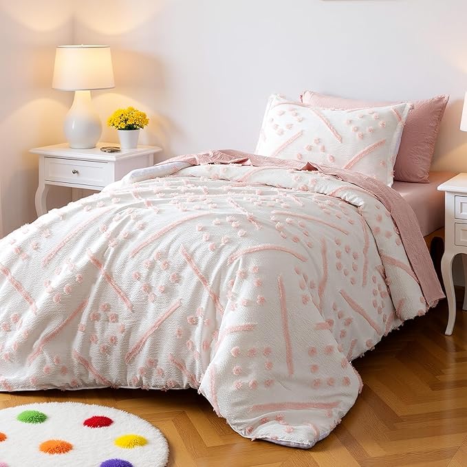 Amazon Basics Kids' Pink Bedding Set, 5-Piece Jacquard Bed-in-a-Bag with Comforter, Fitted Sheet, Flat Sheet, Pillowcase, Pillow Sham, Deep Pocket 16", All-Season, Pink Tufted, Twin