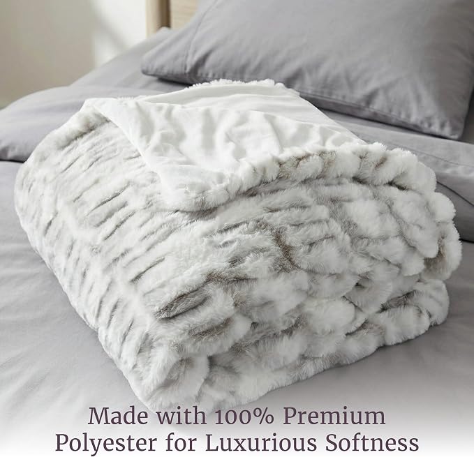 Lavish Home Oversized Ruched Faux Fur Blanket - 60x80-Inch Jacquard Faux Fur Queen-Size Throw for Sofas and Beds - Luxurious Bedding (Gray) | Machine Washable Jacquard Faux Fur Queen Size Throw for Sofas and Beds, Luxurious Bedding