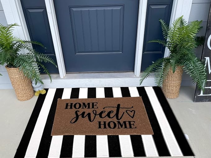 Black and White Outdoor Rug 35.4 x 59 Inches Striped Front Door Mat Front Porch Rug Hand-Woven Machine Washable Indoor/Outdoor Layered Door Mats for Entryway/Porch/Patio