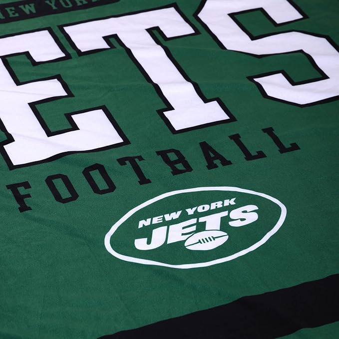 FOCO NFL Unisex-Adult NFL Team Logo Property 60" x 50" Sherpa Plush Throw Blanket