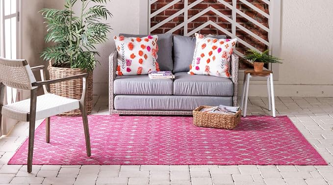 Unique Loom Outdoor Trellis Collection Area Rug - Tribal Trellis (6' 1" x 9' Rectangle, Fuschia/ Gray)